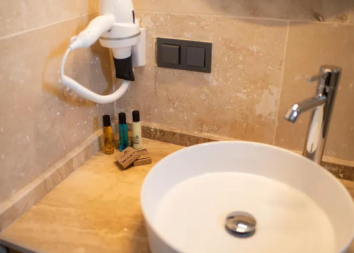 Sv Valinor Stone House Szálloda