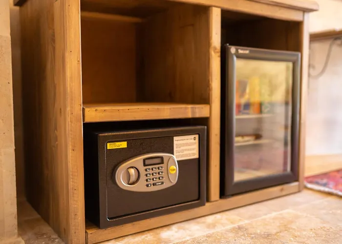 Sv Valinor Stone House Szálloda 3*