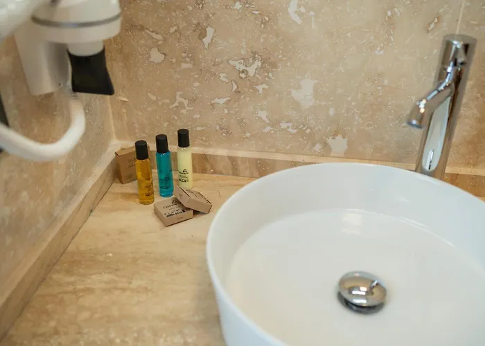 Sv Valinor Stone House Szálloda